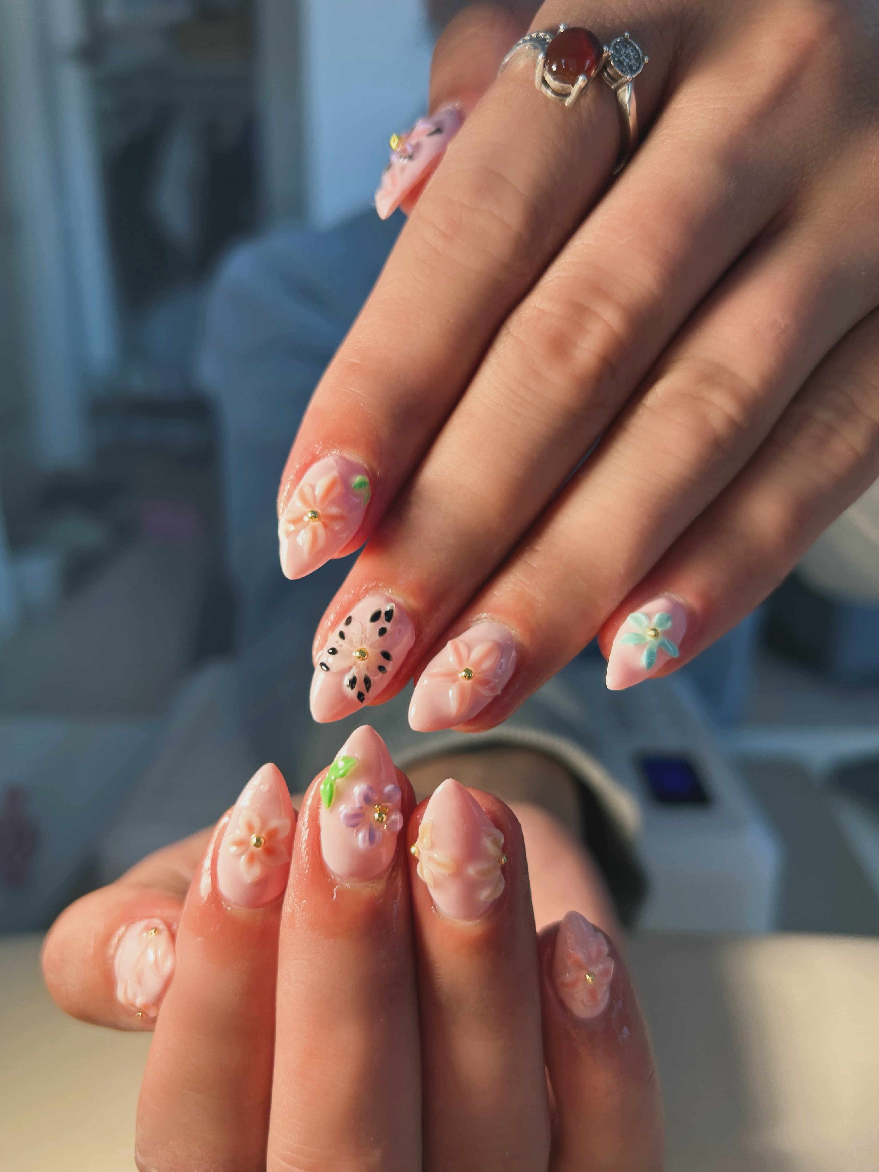 GiGi Nails Vantaa — soft pink 3D florals and delicate details
