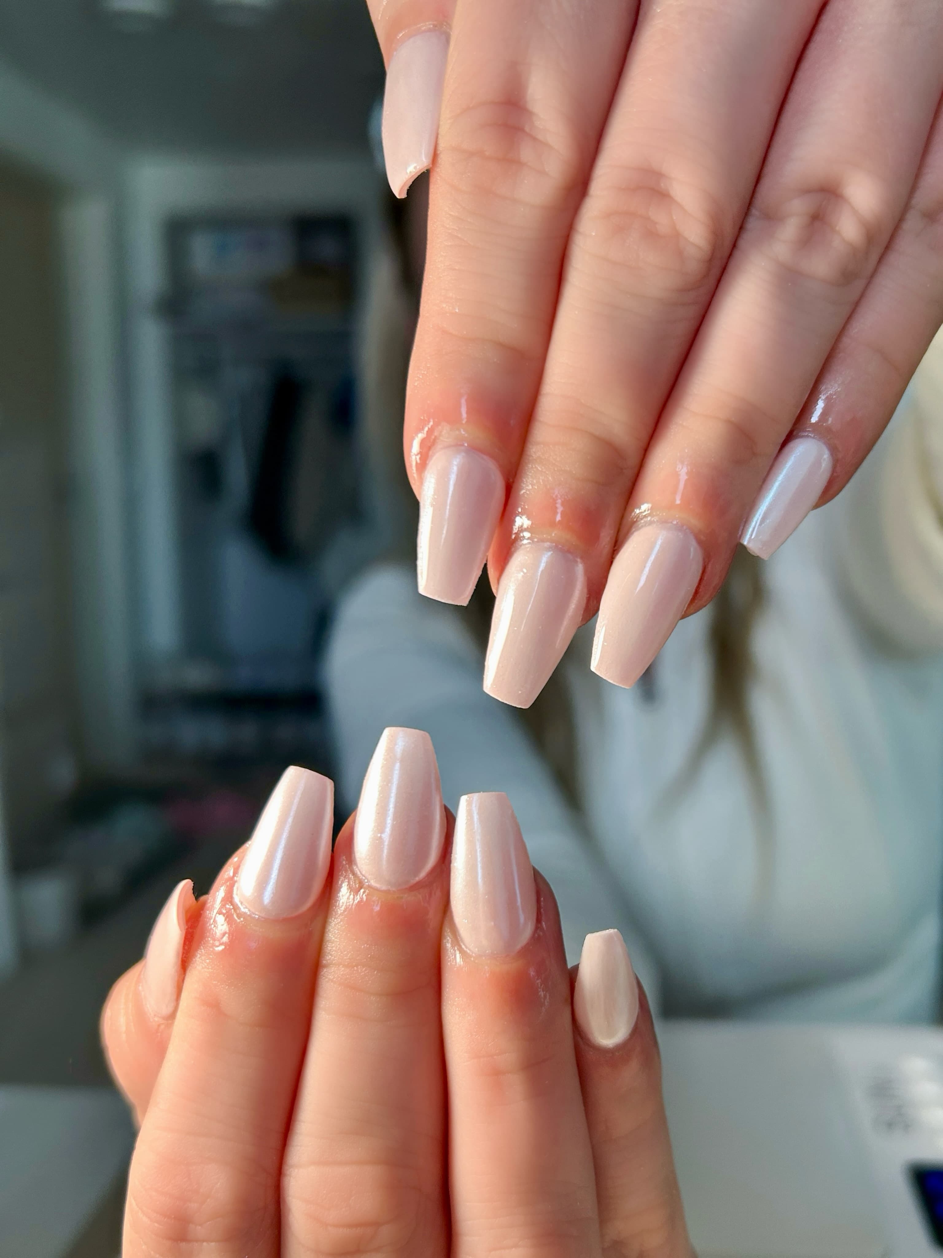 GiGi Nails Vantaa — soft milky chrome nails with the perfect glazed glow
