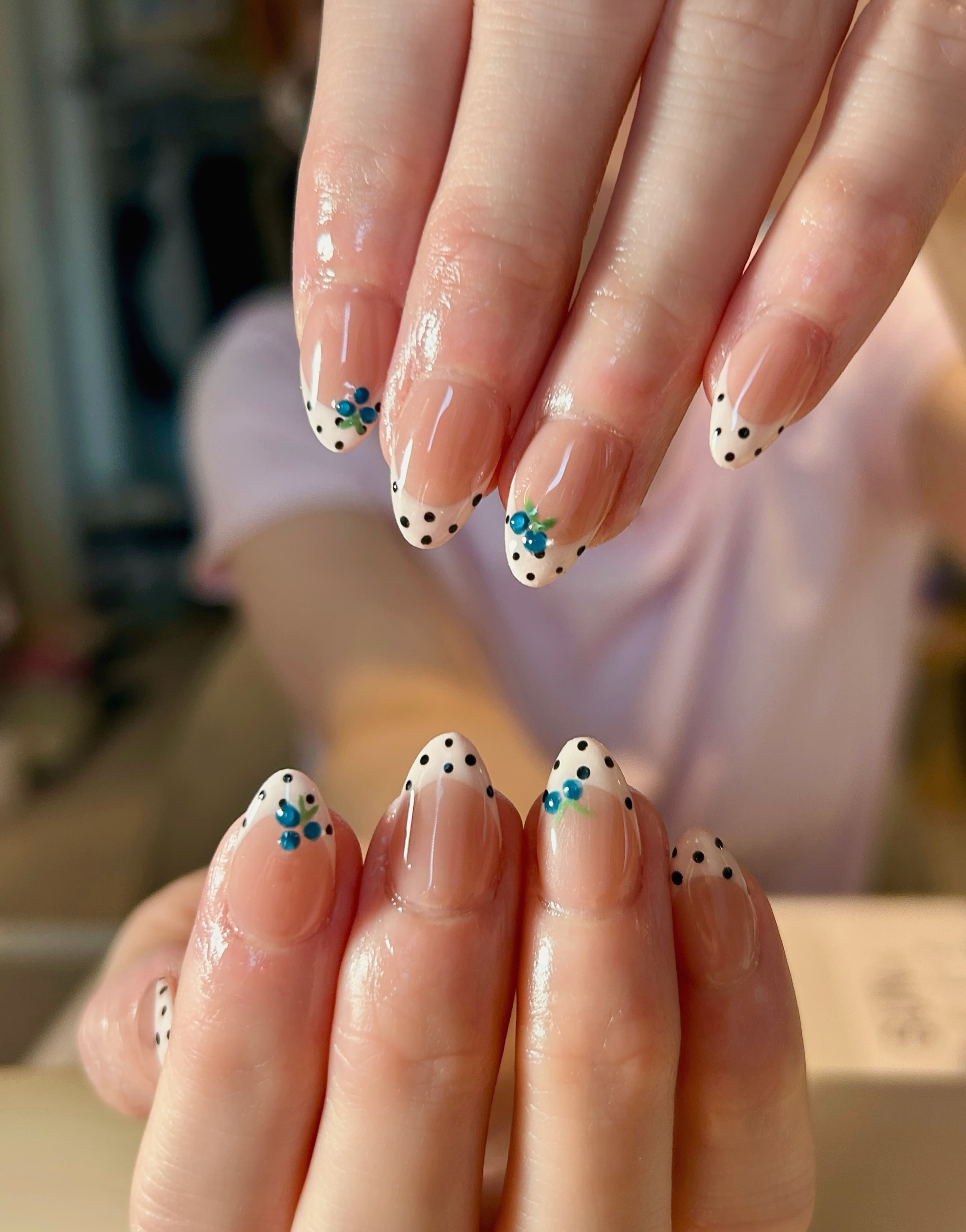 GiGi Nails Vantaa — the sweetest little blueberry details